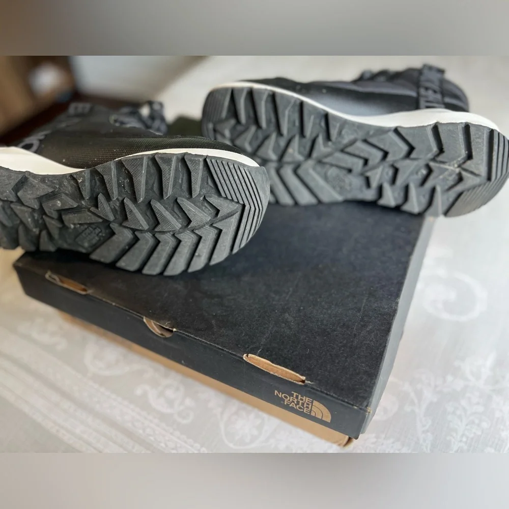 The North Face Thermoball Lace Up Black Winter Boots with Quilted Design - Picture 5 of 6